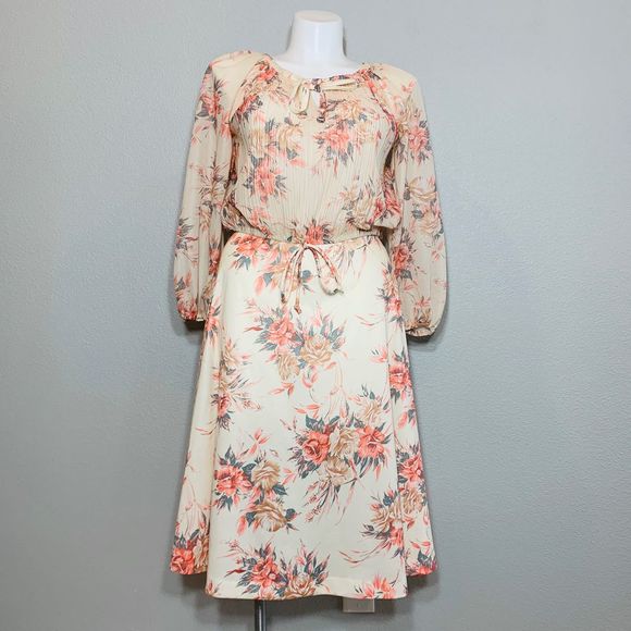 IT'S A LEHIGH Dresses & Skirts - IT'S A LEHIGH VINTAGE 2 PIECE DRESS